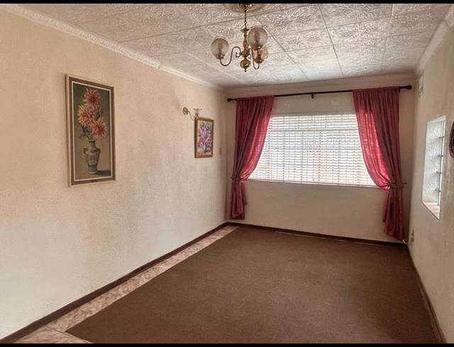 3 BEDROOM HOUSE FOR SALE IN STANFIELD HILL